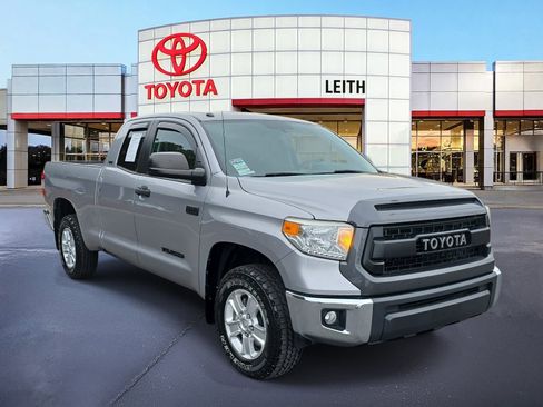 Used 2017 Toyota Tundra SR5 image 3