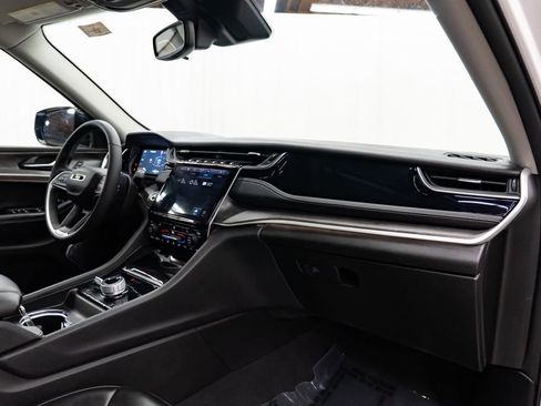 Used 2023 Jeep Grand Cherokee 4WD 4xe image 34