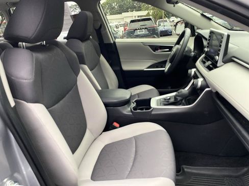 Certified 2022 Toyota RAV4 XLE w/ Convenience Package AWD/4WD image 21