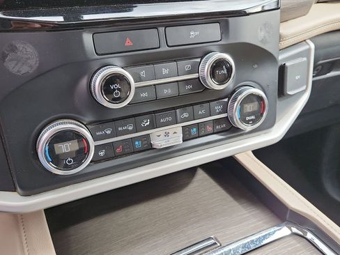 Used 2022 Ford Expedition Max Limited image 25