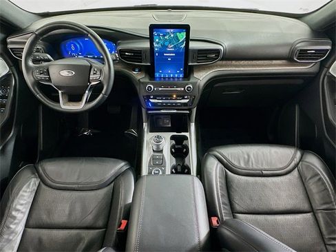 Used 2020 Ford Explorer Platinum w/ Premium Technology Package image 14