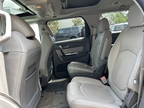 Used 2016 GMC Acadia SLT w/ Open Road Package FWD image 14