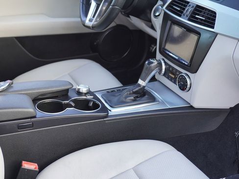 Used 2014 Mercedes-Benz C 250 Luxury image 14