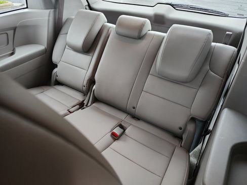 Used 2015 Honda Odyssey EX-L image 16