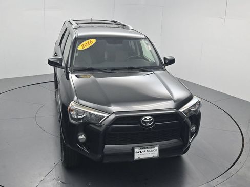 Used 2016 Toyota 4Runner SR5 AWD/4WD image 47