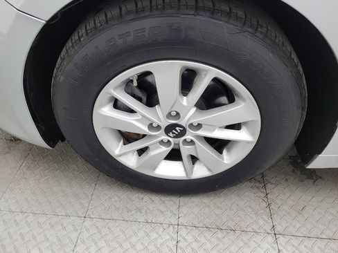 Used 2017 Kia Optima LX FWD image 31