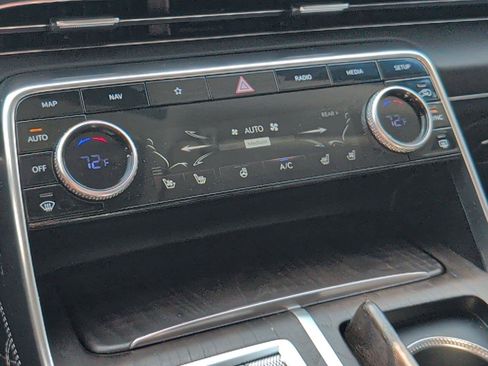 Used 2023 Genesis GV80 3.5T AWD/4WD image 18