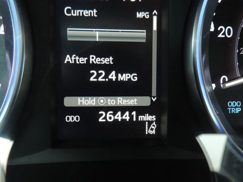 Used 2019 Toyota Highlander XLE FWD image 34