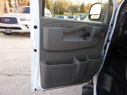 Used 2017 Chevrolet Express 2500 LS image 17