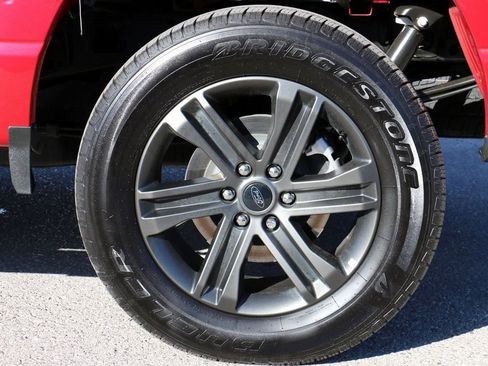 Used 2022 Ford F150 Lariat w/ Equipment Group 502A High image 9