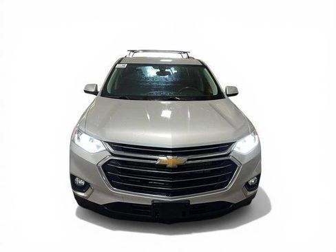 Used 2020 Chevrolet Traverse LT image 9