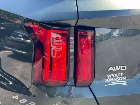 Used 2022 Kia Sorento SX Prestige AWD/4WD image 12