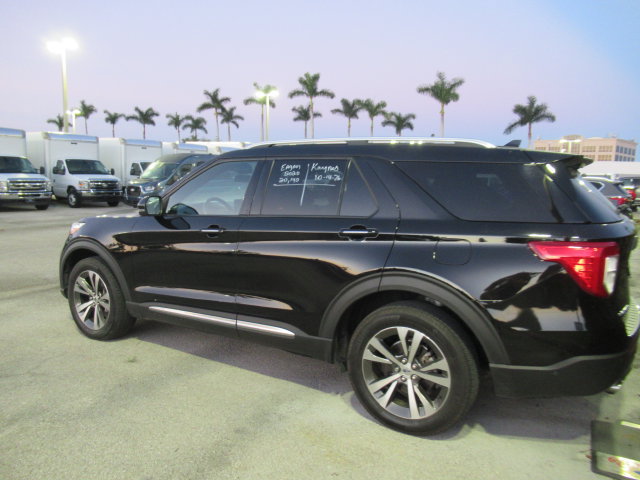 Used 2020 Ford Explorer Platinum w/ Premium Technology Package AWD/4WD image 4