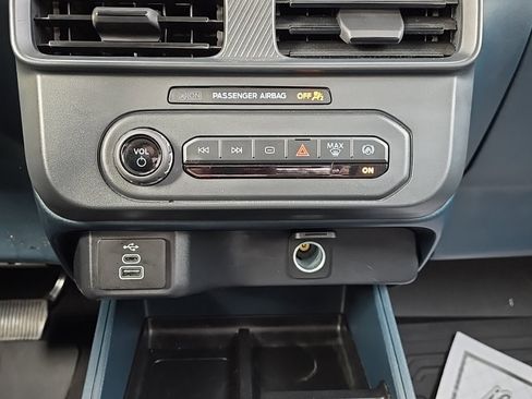 Used 2025 Ford Maverick XL w/ 4K Tow Package image 18