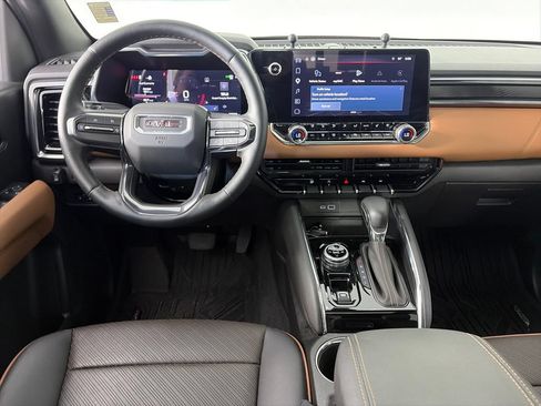 Used 2025 GMC Canyon AT4 w/ Technology Plus Package AWD/4WD image 14