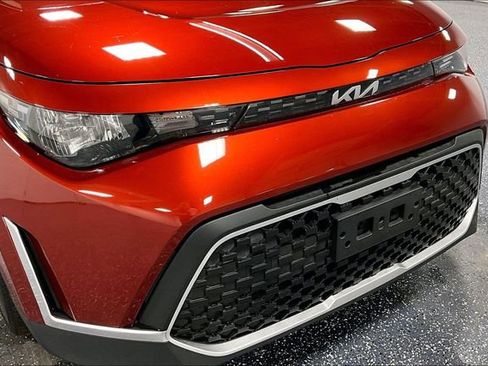 Used 2025 Kia Soul LX w/ LX Technology Package FWD image 27