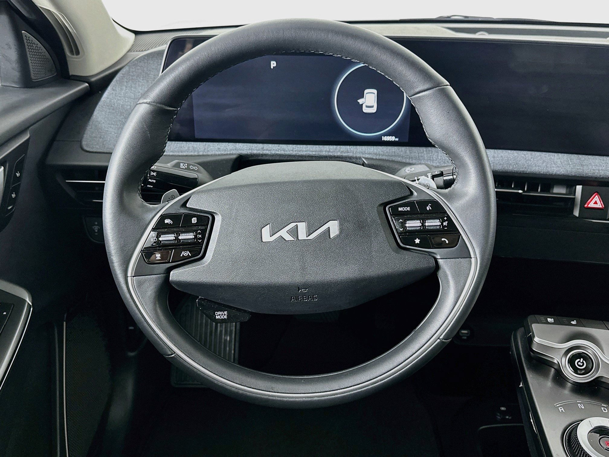 Used 2024 Kia EV6 Wind RWD image 18