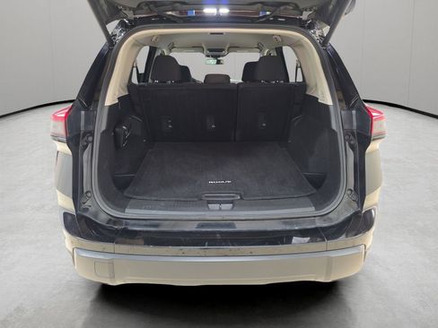 Used 2025 Nissan Rogue SV image 23