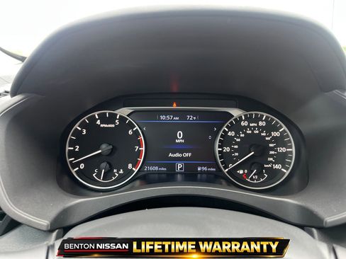 Used 2024 Nissan Altima 2.5 SR FWD image 13