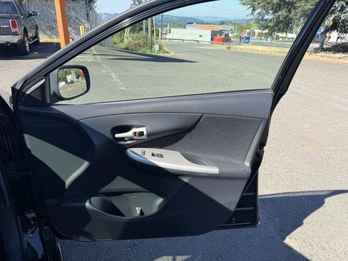 Used 2011 Toyota Corolla S FWD image 16