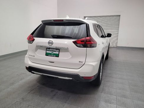 Used 2020 Nissan Rogue SV FWD image 7