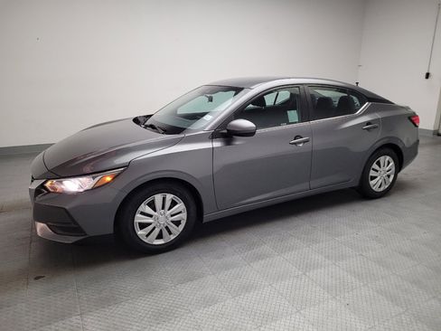 Used 2022 Nissan Sentra S FWD image 2