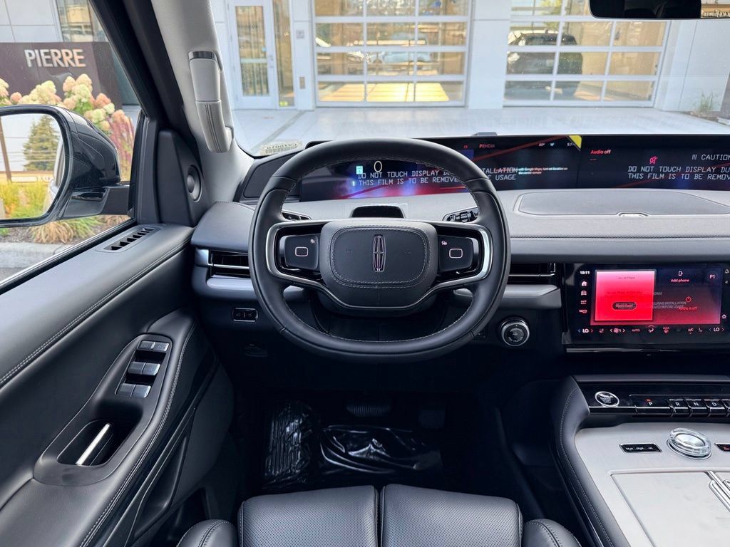 New 2027 Lincoln Navigator Premiere AWD/4WD image 10