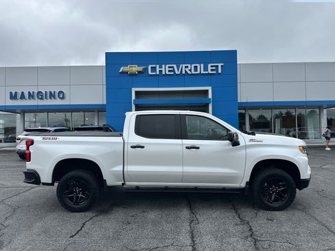 Used 2023 Chevrolet Silverado 1500 LT Trail Boss w/ LT Trail Boss Premium Package AWD/4WD image 1