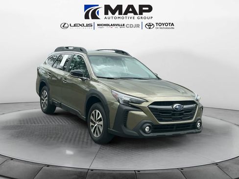 Used 2025 Subaru Outback Premium AWD/4WD image 7