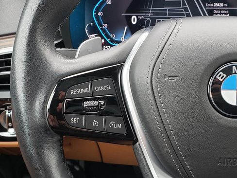 Used 2022 BMW 530i xDrive w/ Convenience Package image 27