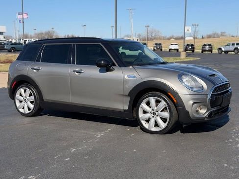 Used 2017 MINI Cooper Clubman S image 27