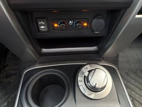 Used 2014 Toyota 4Runner Limited image 29