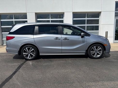 Used 2023 Honda Odyssey Touring image 3