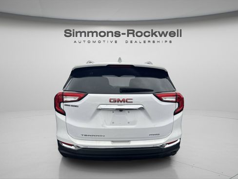 Used 2022 GMC Terrain SLT image 5