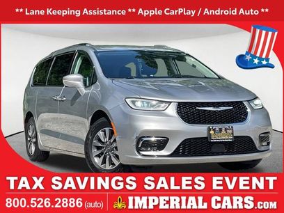 Used 2021 Chrysler Pacifica Touring-L