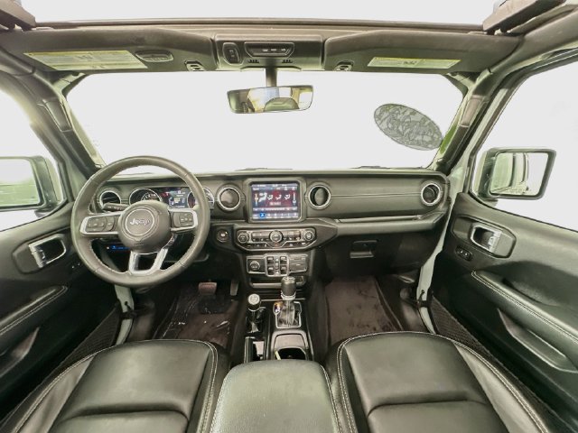 Used 2023 Jeep Wrangler Unlimited Sahara w/ Cold Weather Group AWD/4WD image 3