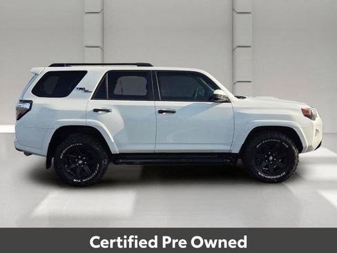 Used 2022 Toyota 4Runner TRD Off-Road AWD/4WD image 6