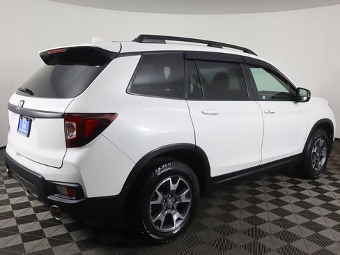 Used 2022 Honda Passport TrailSport image 12