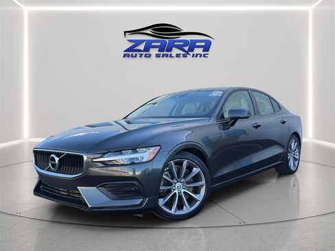 Used 2020 Volvo S60 T6 Momentum AWD/4WD image 1