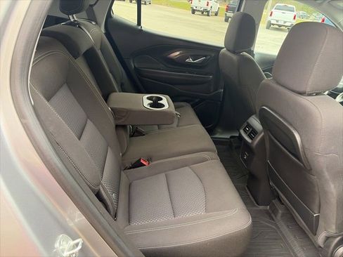 Used 2023 GMC Terrain SLE w/ Driver Convenience Package image 20