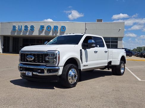 Used 2023 Ford F450 Lariat w/ Lariat Ultimate Package AWD/4WD image 1