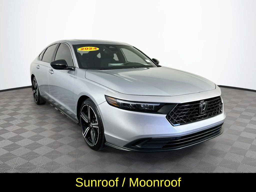 Used 2024 Honda Accord Sport image 3