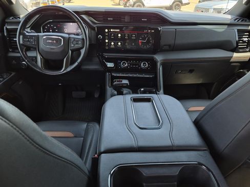 Used 2022 GMC Sierra 1500 AT4 w/ AT4 Preferred Package AWD/4WD image 18