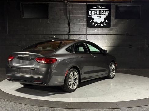Used 2015 Chrysler 200 S image 4