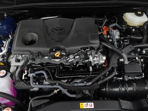 Used 2026 Toyota Camry XLE image 28