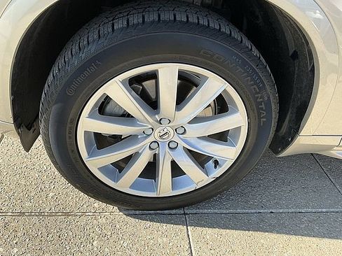 Used 2016 Volvo XC90 T6 Momentum w/ Momentum Plus Package image 13