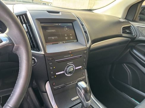 Used 2015 Ford Edge Titanium image 8