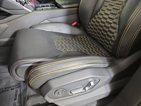 Used 2020 Lamborghini Urus AWD/4WD image 26