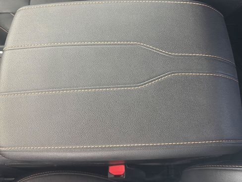 Used 2020 Chevrolet Traverse RS FWD image 19