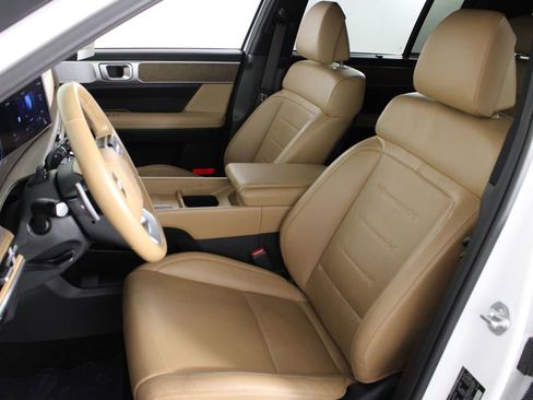 Used 2025 Hyundai Santa Fe Limited FWD image 21